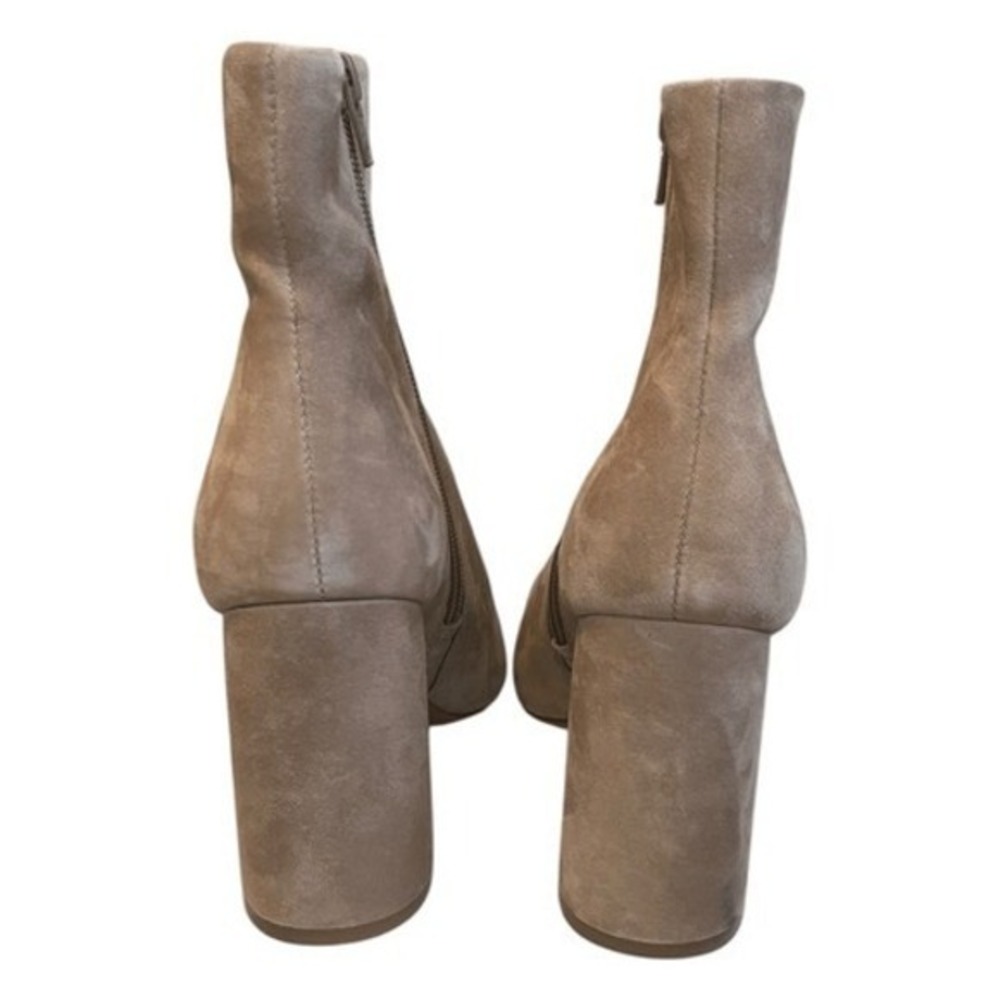 Gianni Bini Callen‎ Ankle Booties Tan Suede Block Heel Boots Zip Close 8.5 - Picture 3 of 8